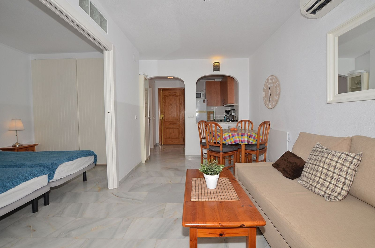Se vende Apartamento Planta Media de 1 dormitorios en Costa Del Sol, Málaga, España