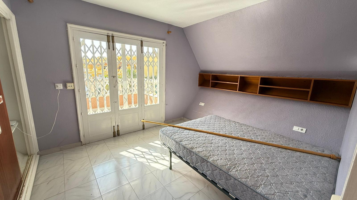 Se vende Villa - Chalet de 3 dormitorios en Costa Blanca, Alicante, España