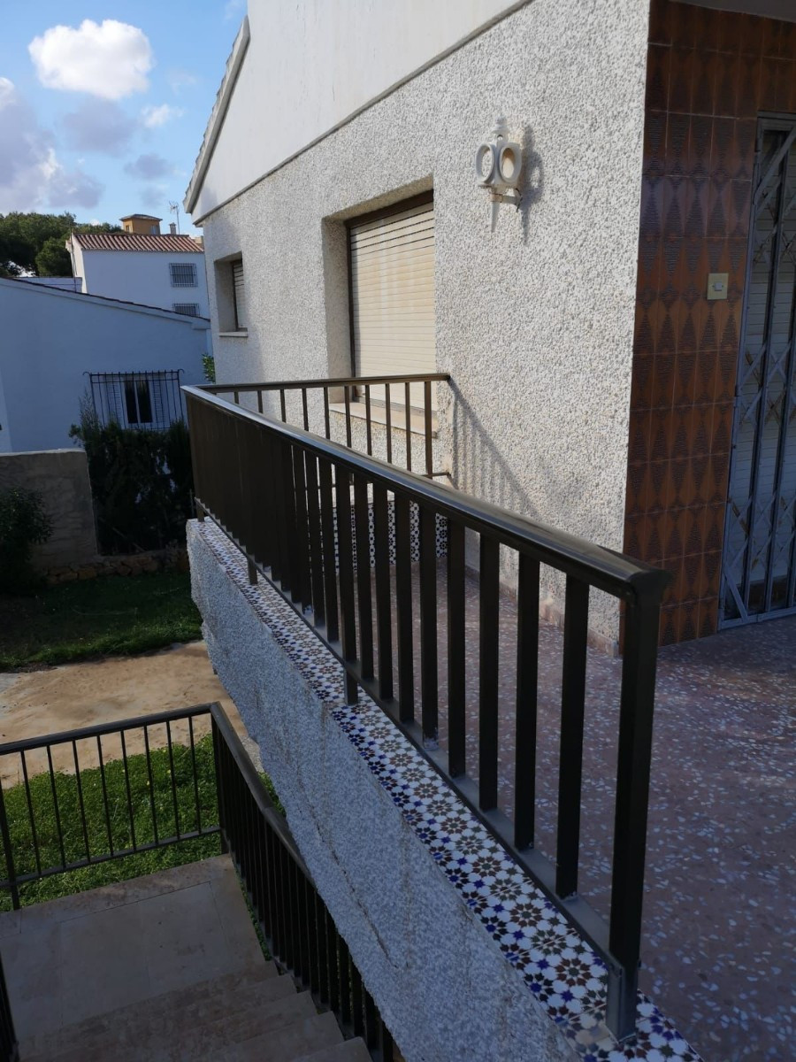 7 Bed Townhouse for sale in La Zenia Costa Blanca, Alicante, Spain