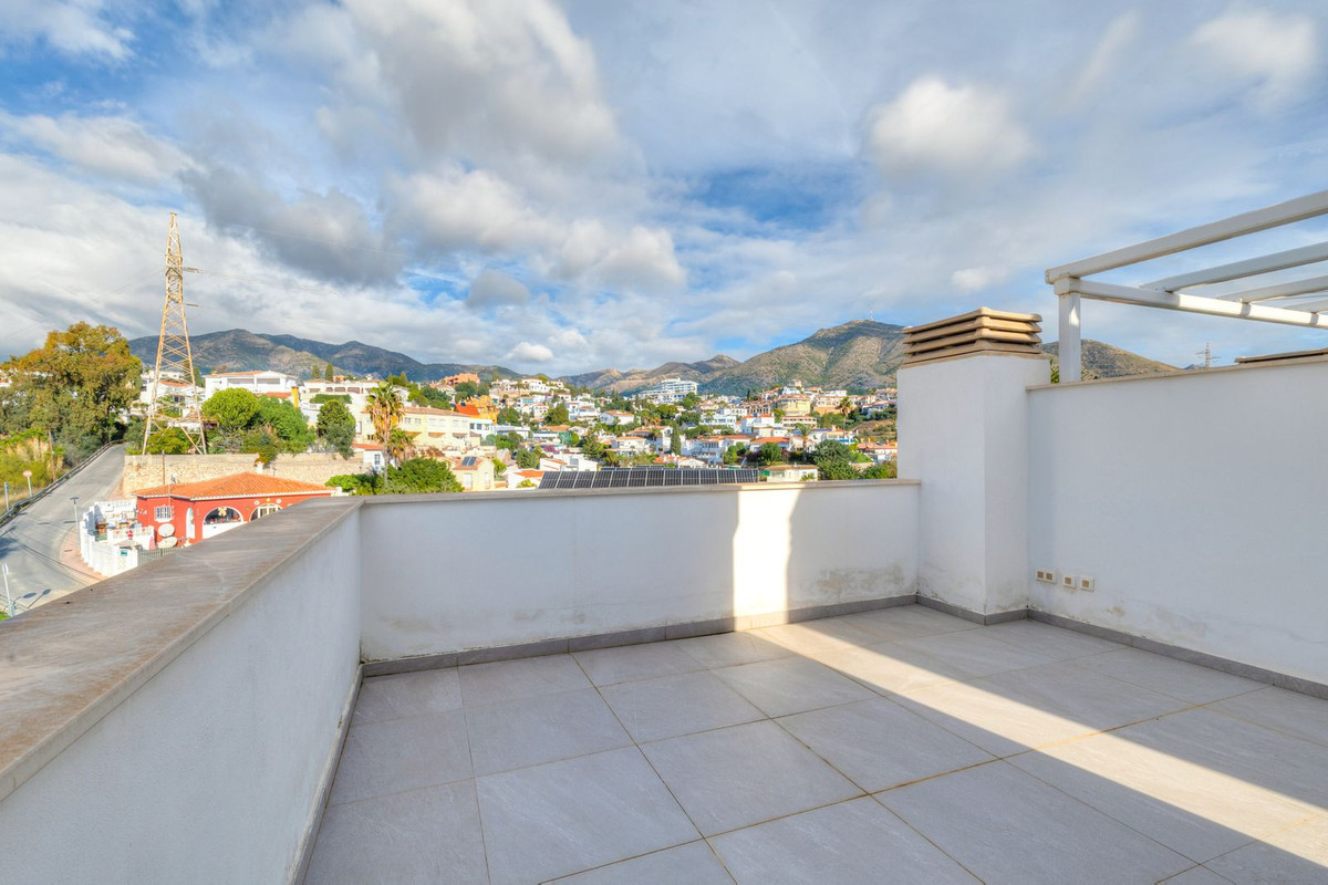 3 Bed Townhouse for sale in Torreblanca Costa Del Sol, Málaga, Spain