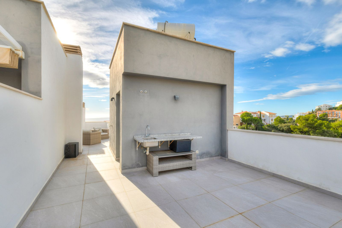 3 Bed Townhouse for sale in Torreblanca Costa Del Sol, Málaga, Spain