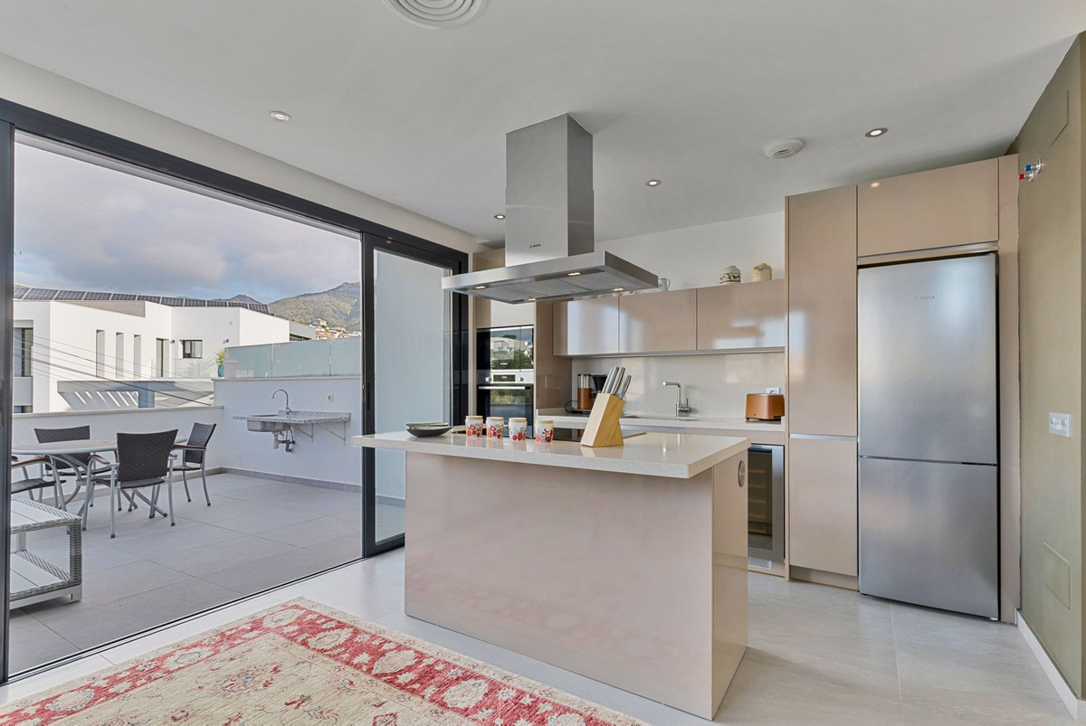 3 Bed Townhouse for sale in Torreblanca Costa Del Sol, Málaga, Spain