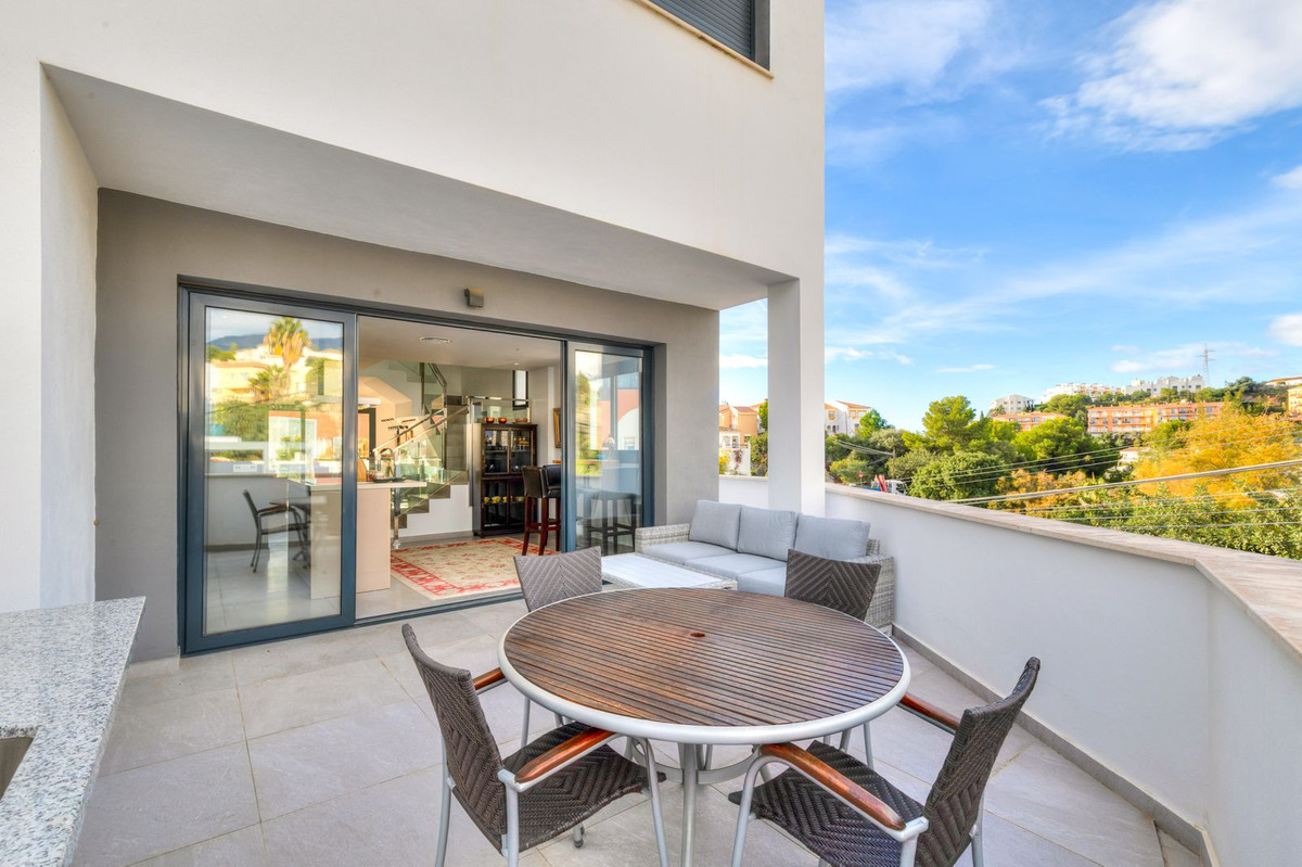 3 Bed Townhouse for sale in Torreblanca Costa Del Sol, Málaga, Spain