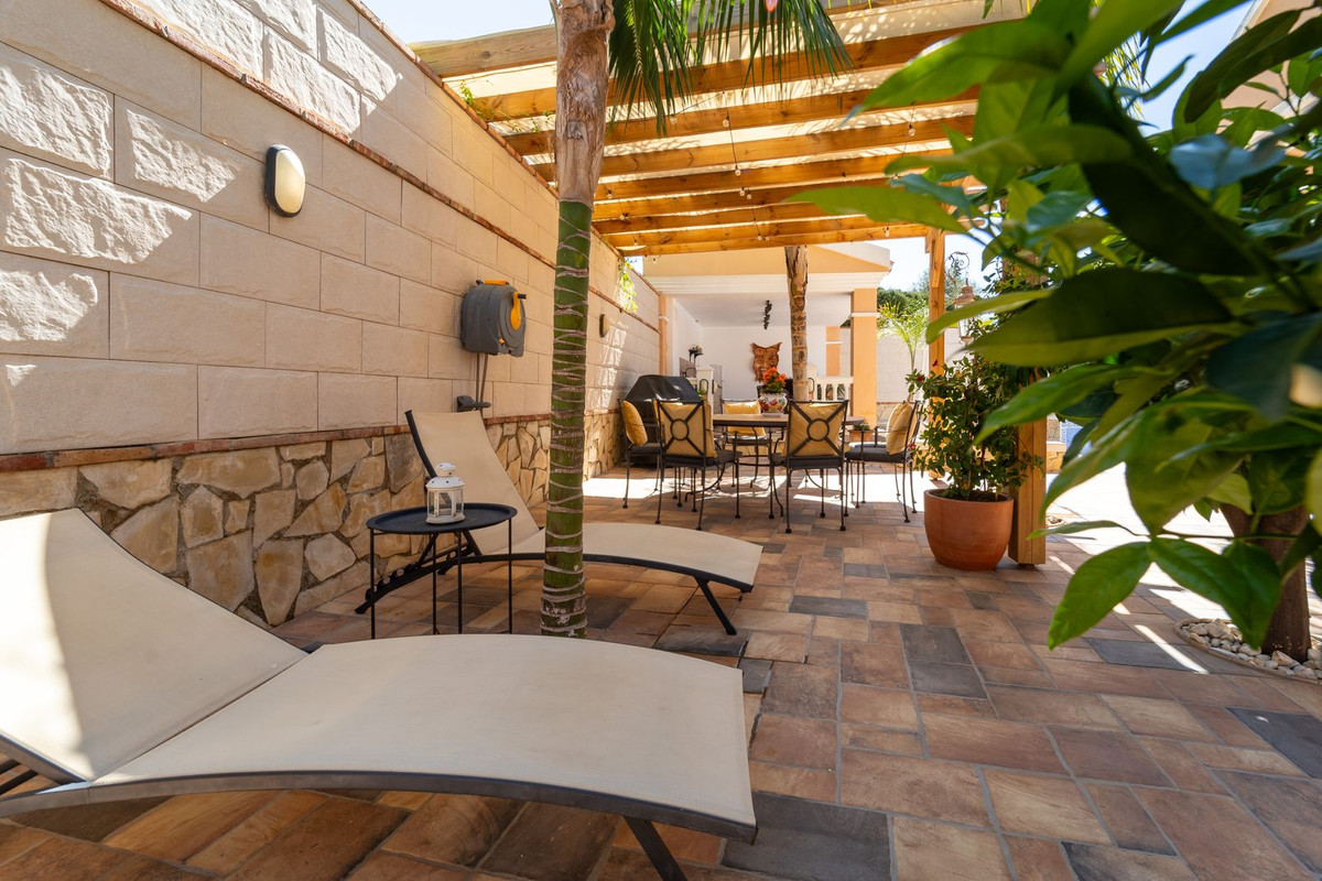 5 Bed Townhouse for sale in Mijas Costa Costa Del Sol, Málaga, Spain