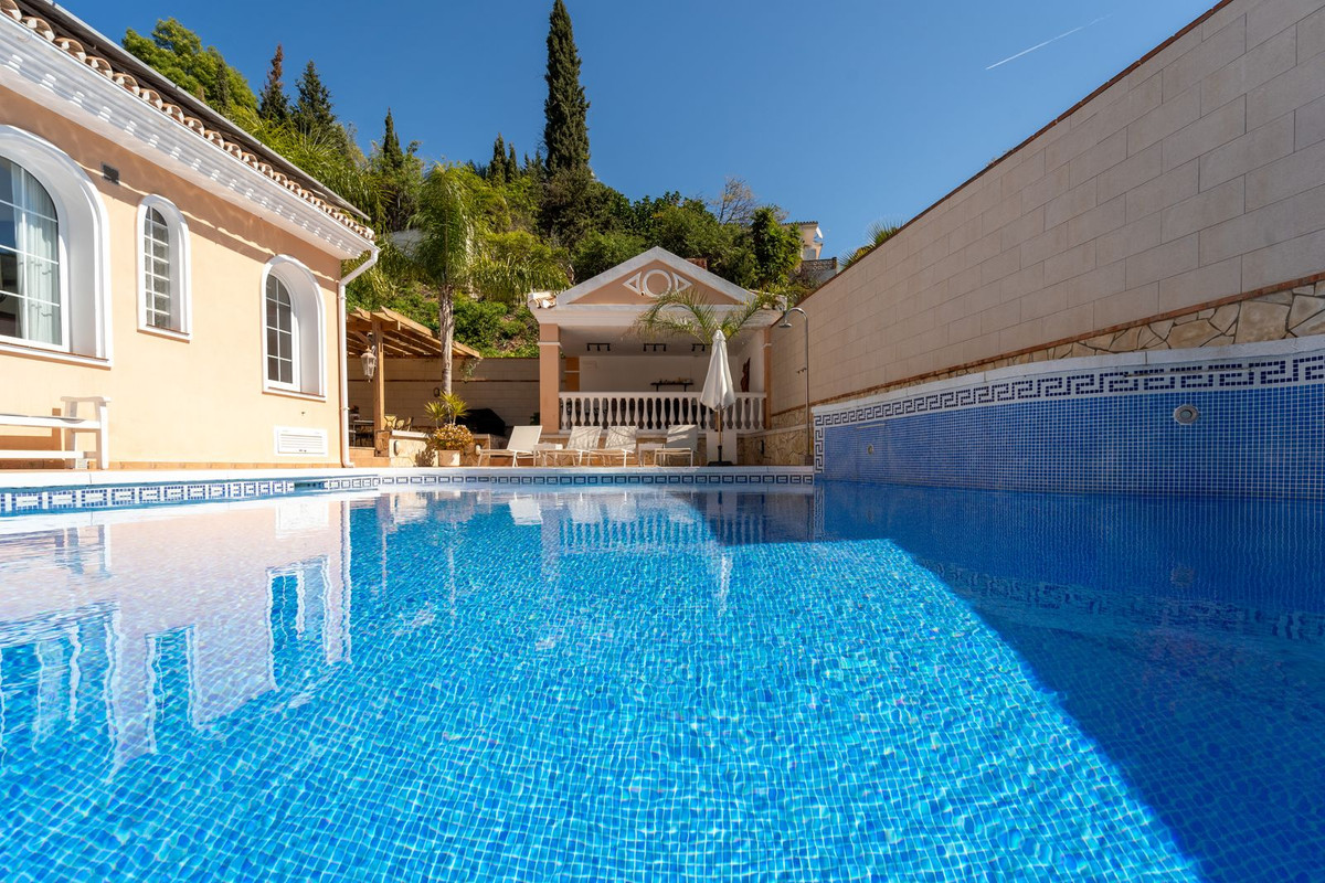 5 Bed Townhouse for sale in Mijas Costa Costa Del Sol, Málaga, Spain