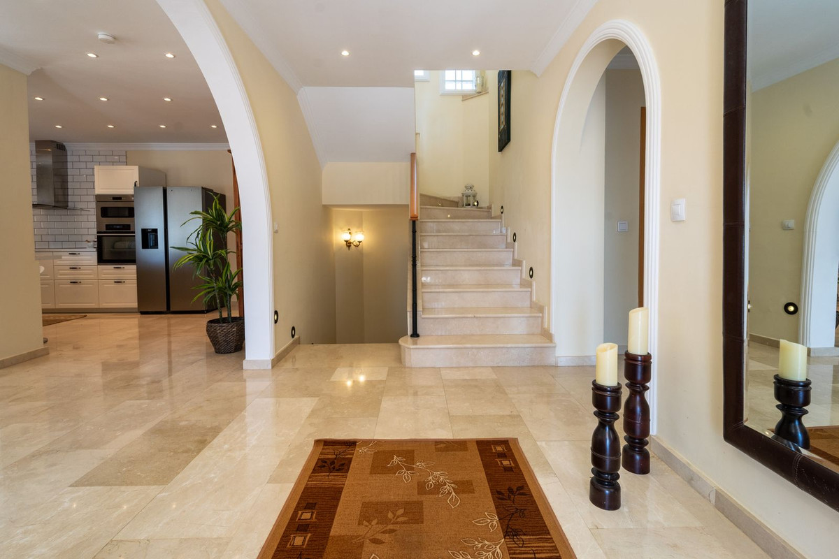 5 Bed Townhouse for sale in Mijas Costa Costa Del Sol, Málaga, Spain