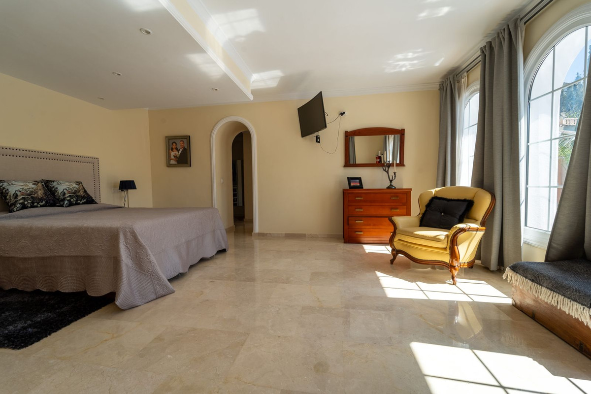 5 Bed Townhouse for sale in Mijas Costa Costa Del Sol, Málaga, Spain