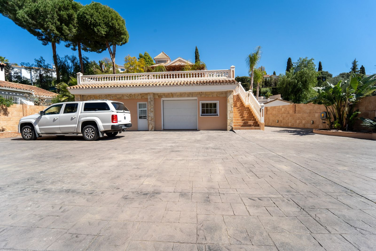 5 Bed Townhouse for sale in Mijas Costa Costa Del Sol, Málaga, Spain