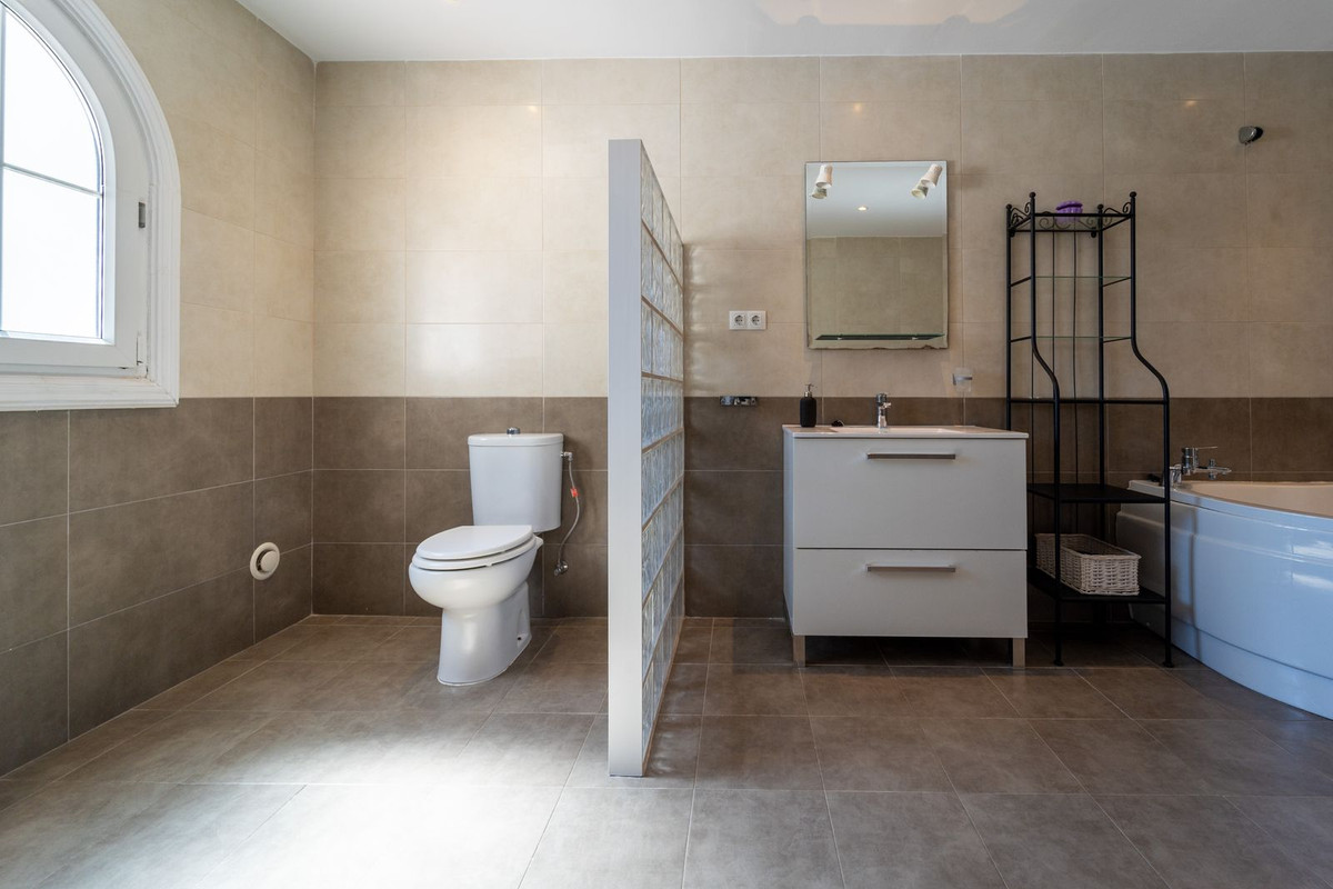 5 Bed Townhouse for sale in Mijas Costa Costa Del Sol, Málaga, Spain