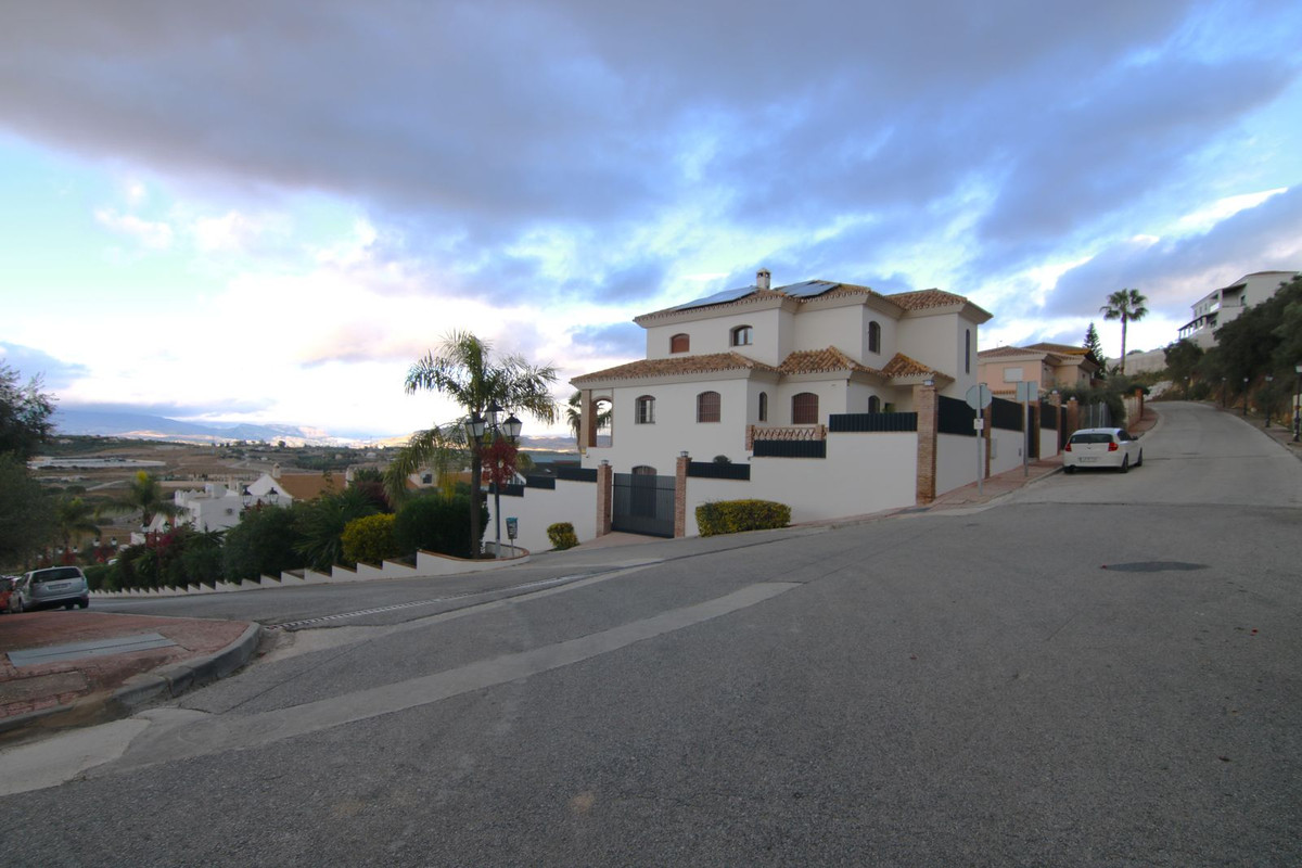 Se vende Terreno Urbano  en Costa Del Sol, Málaga, España