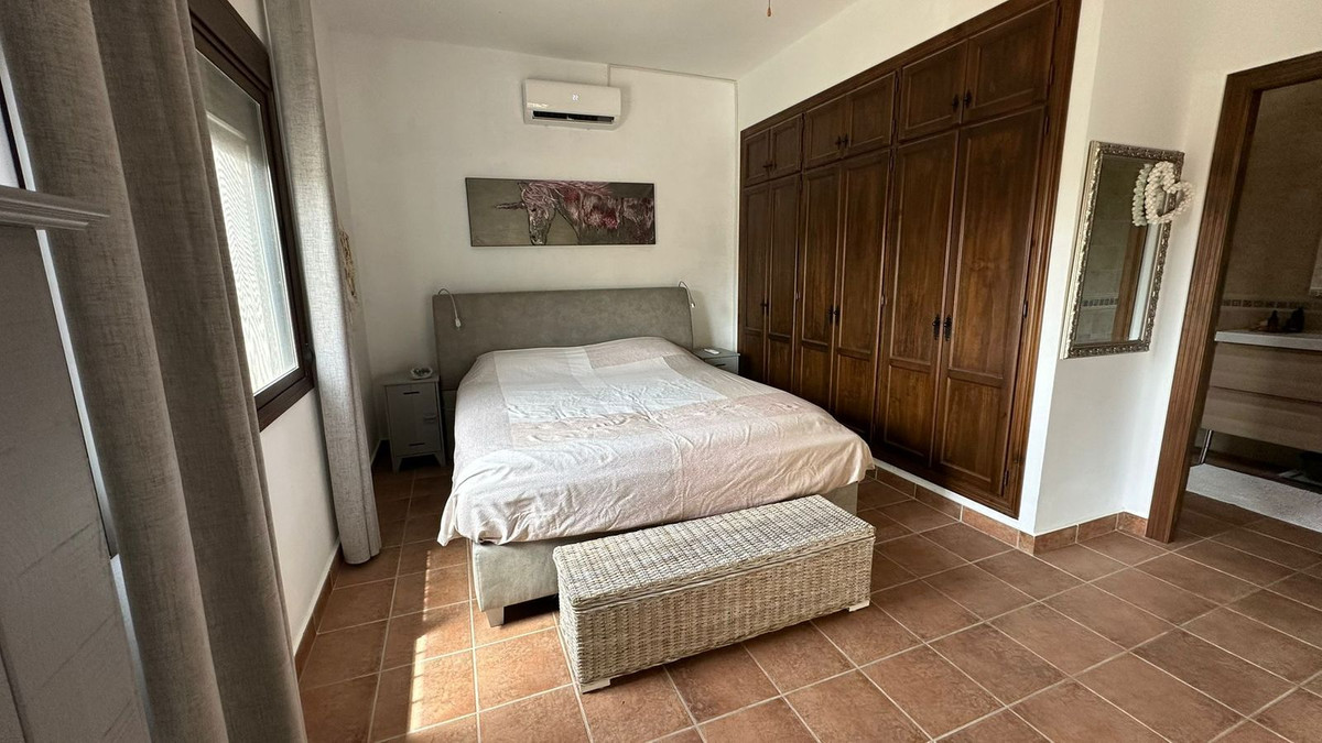 3 Bed Townhouse for sale in Alora Costa Del Sol, Málaga, Spain