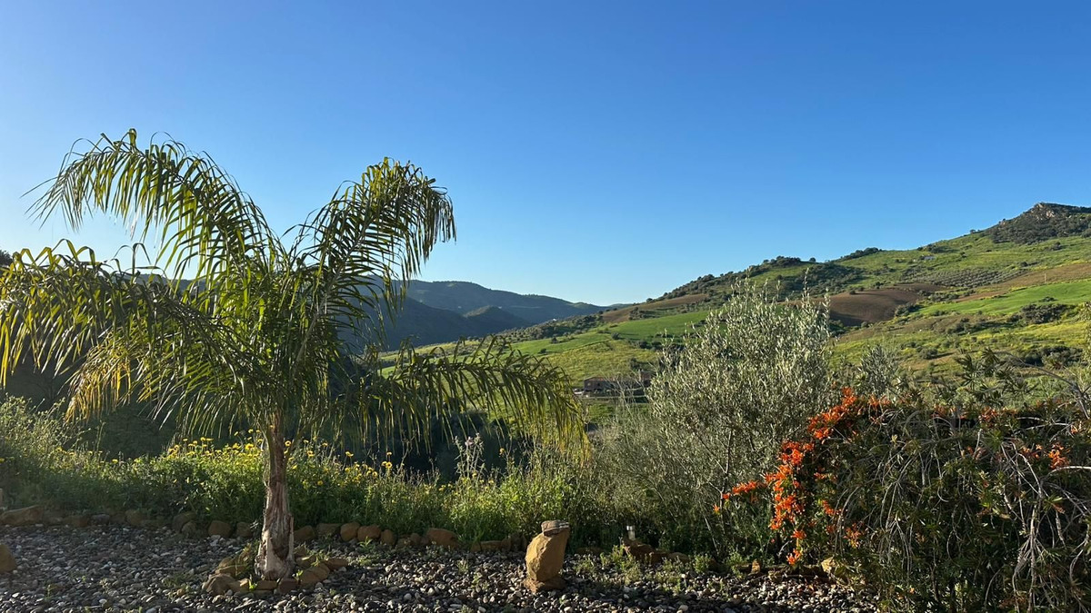3 Bed Townhouse for sale in Alora Costa Del Sol, Málaga, Spain
