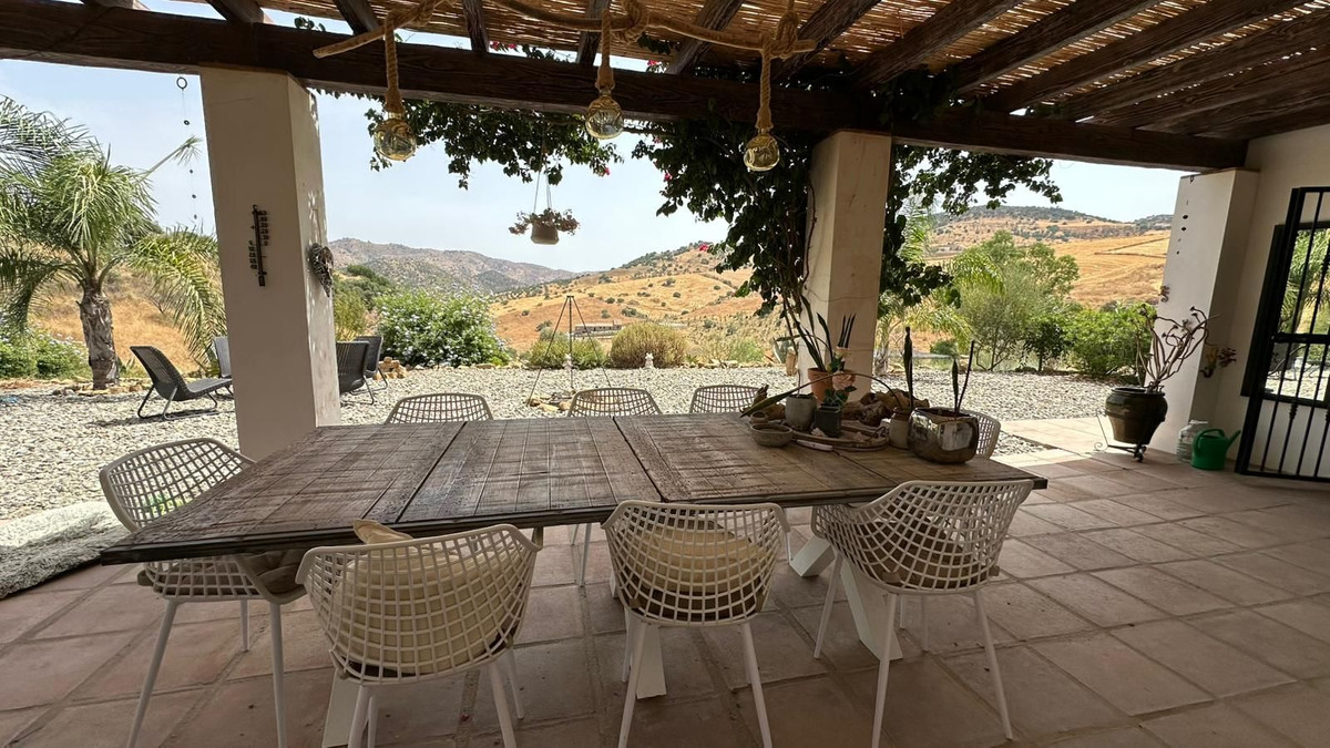 3 Bed Townhouse for sale in Alora Costa Del Sol, Málaga, Spain
