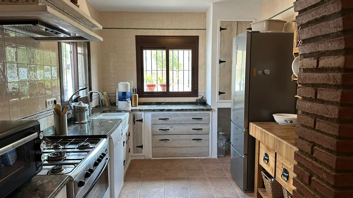 3 Bed Townhouse for sale in Alora Costa Del Sol, Málaga, Spain