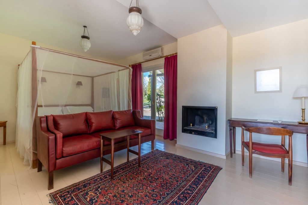 8 Bed Townhouse for sale in Ronda Costa Del Sol, Málaga, Spain