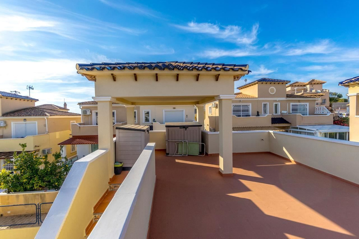 Se vende Villa - Chalet de 3 dormitorios en Costa Blanca, Alicante, España