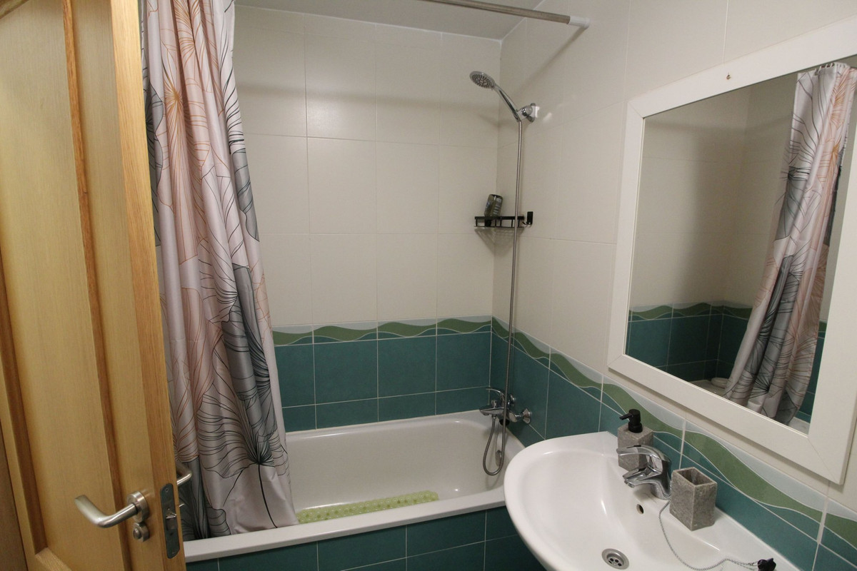 2 Bed Apartment for sale in Guardamar Del Segura Costa Blanca, Alicante, Spain