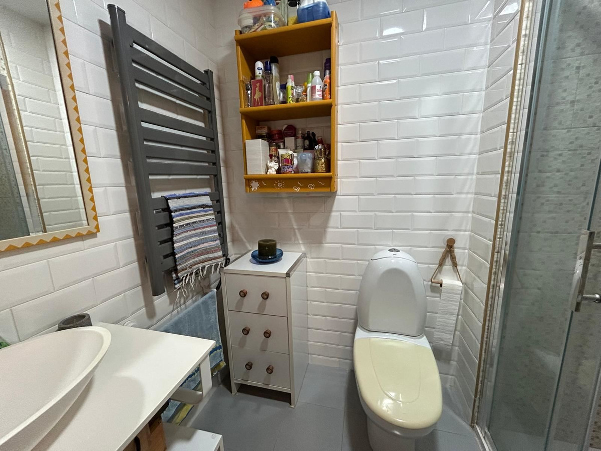 Se vende Apartamento Planta Media de 3 dormitorios en Costa Blanca, Alicante, España