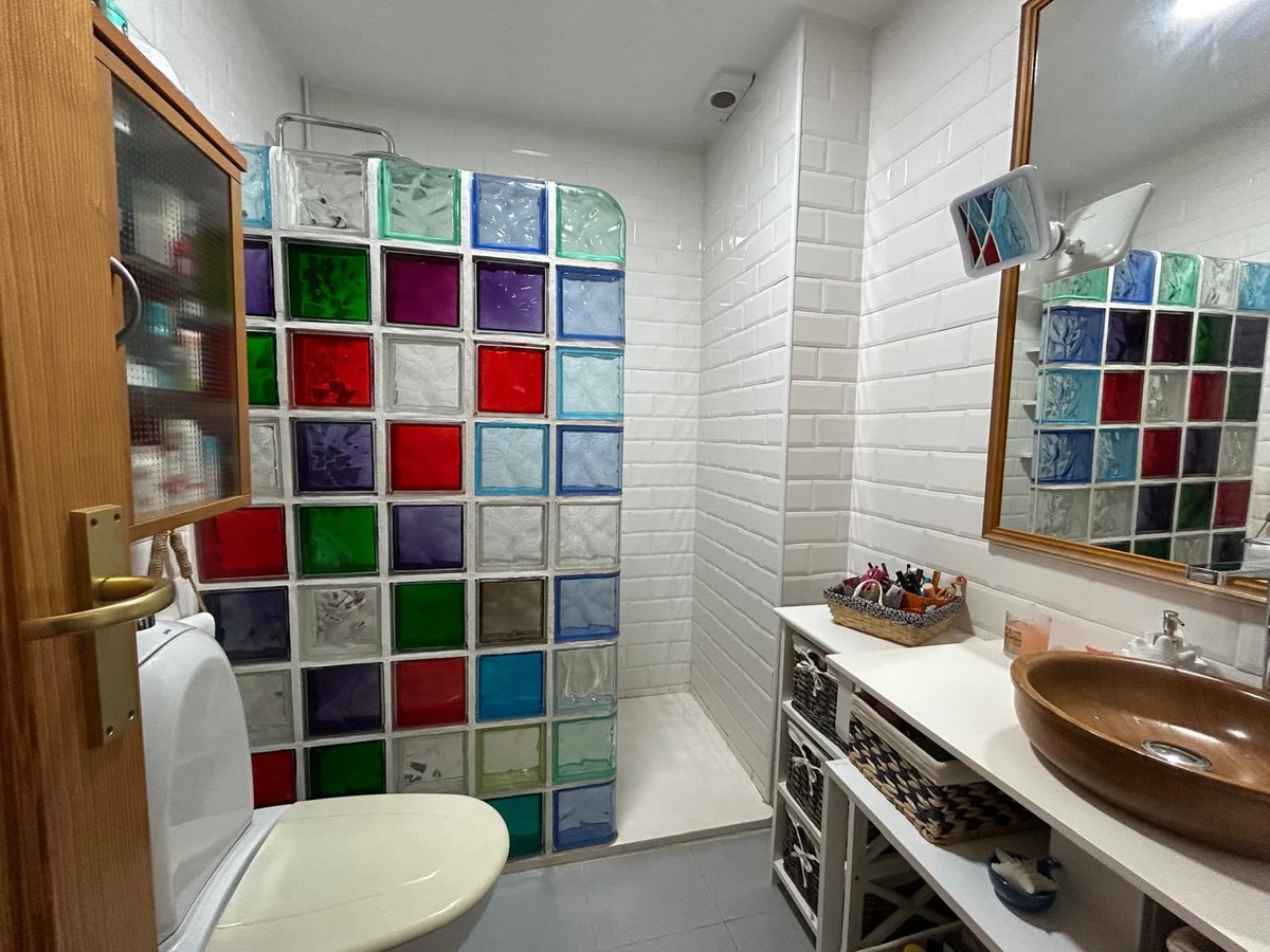 Se vende Apartamento Planta Media de 3 dormitorios en Costa Blanca, Alicante, España