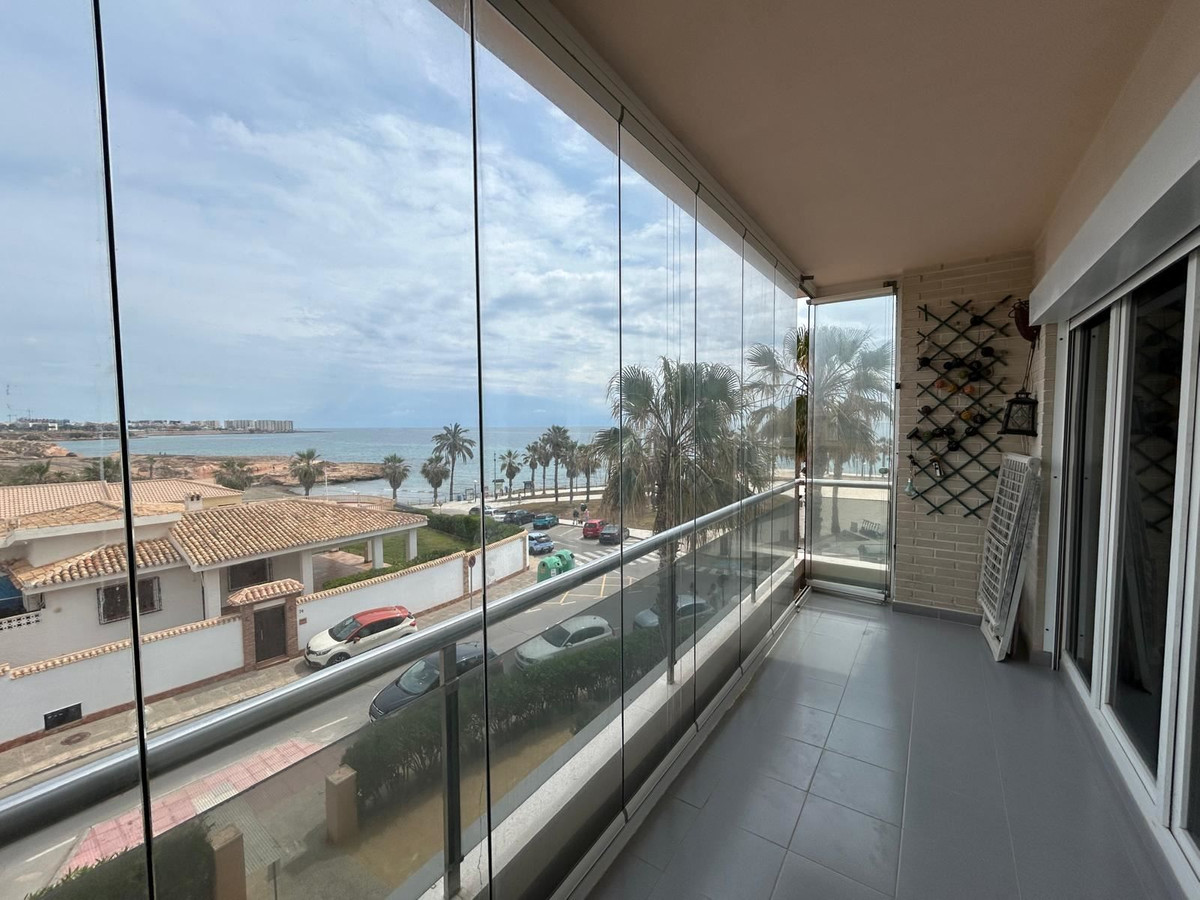 Se vende Apartamento Planta Media de 3 dormitorios en Costa Blanca, Alicante, España