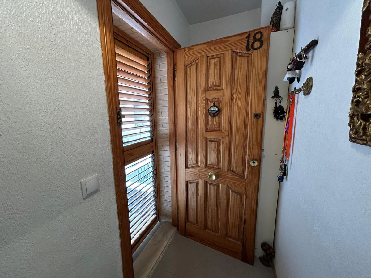 Se vende Apartamento Planta Media de 3 dormitorios en Costa Blanca, Alicante, España