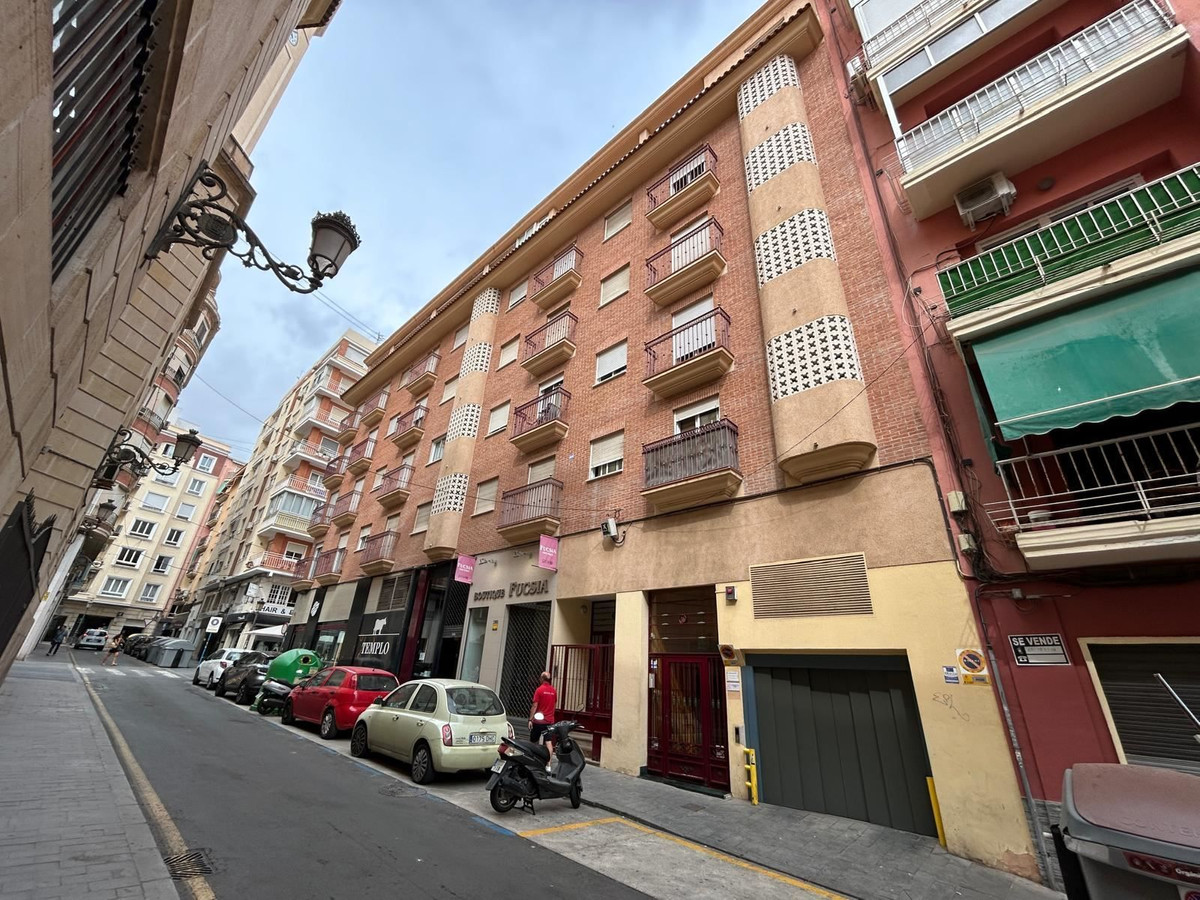 Se vende Apartamento Planta Baja de 4 dormitorios en Costa Blanca, Alicante, España