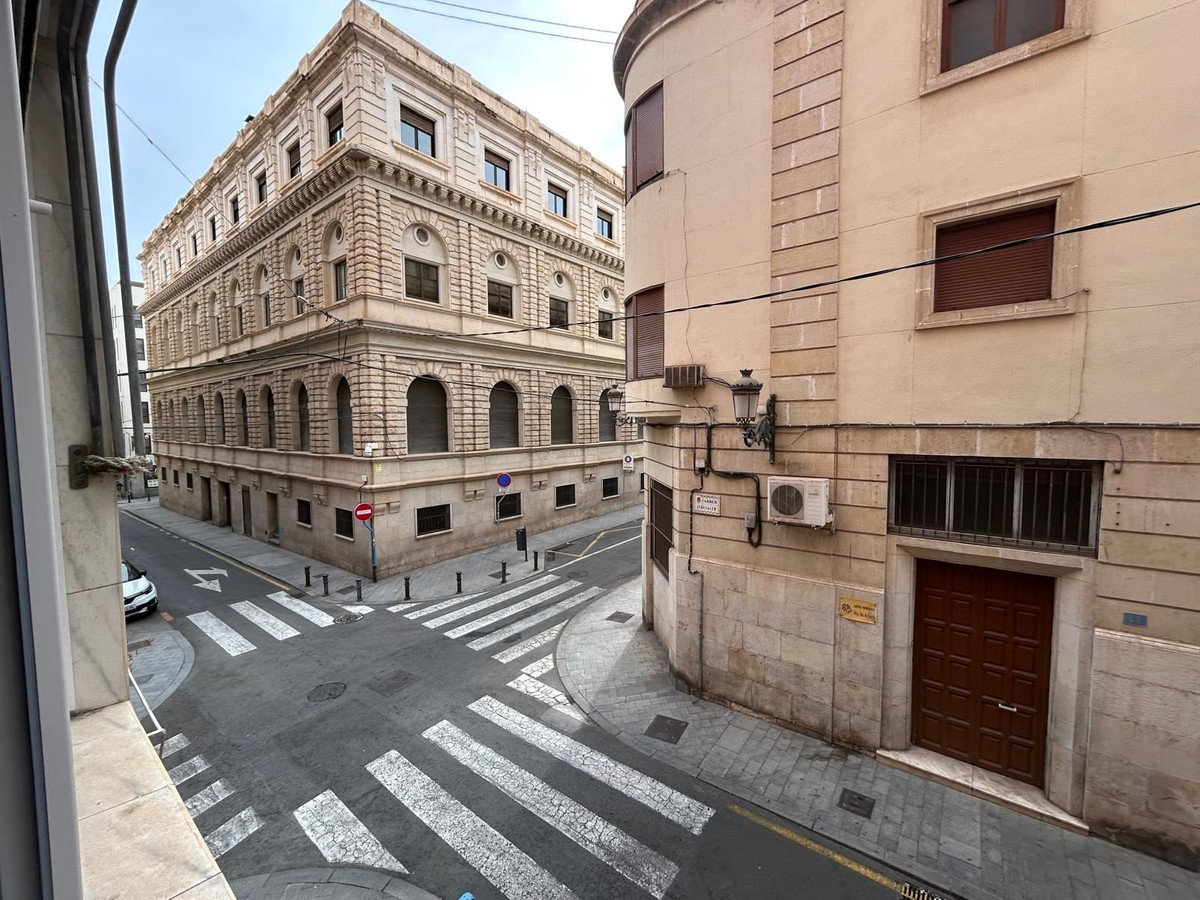 Se vende Apartamento Planta Baja de 4 dormitorios en Costa Blanca, Alicante, España