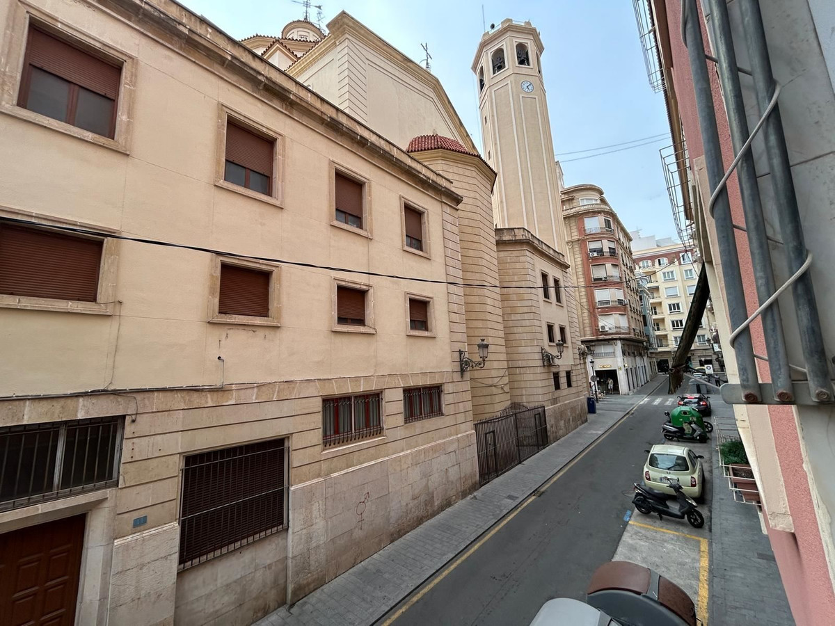 Se vende Apartamento Planta Baja de 4 dormitorios en Costa Blanca, Alicante, España