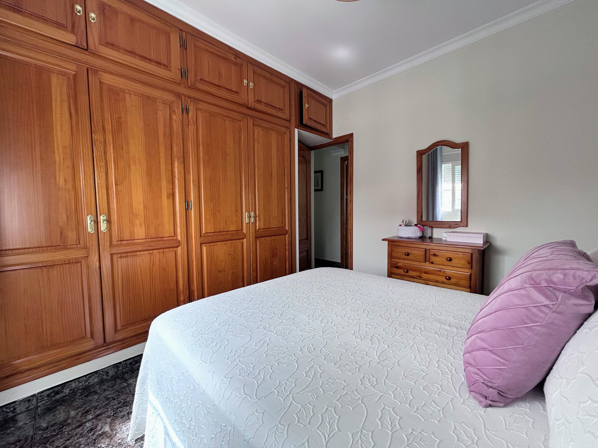 3 Bed Apartment for sale in Estepona Costa Del Sol, Málaga, Spain