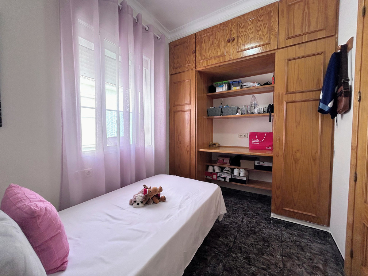 3 Bed Apartment for sale in Estepona Costa Del Sol, Málaga, Spain