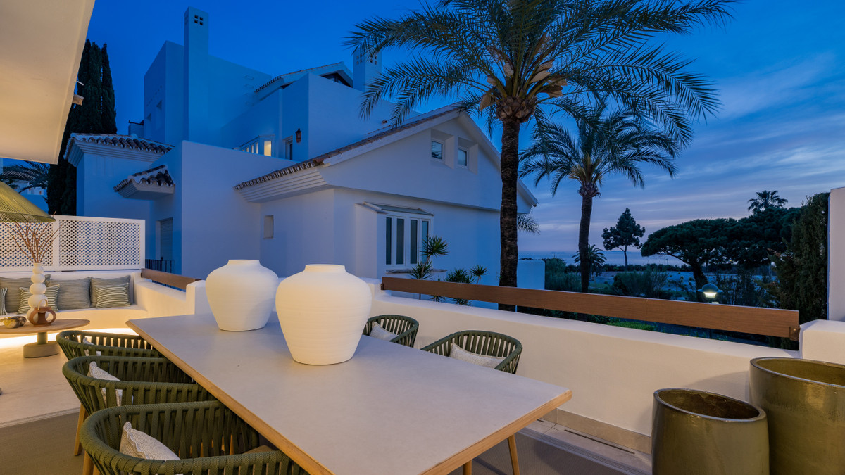 3 Bed Apartment for sale in Marbella Costa Del Sol, Málaga, Spain