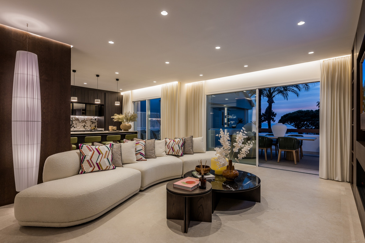 3 Bed Apartment for sale in Marbella Costa Del Sol, Málaga, Spain