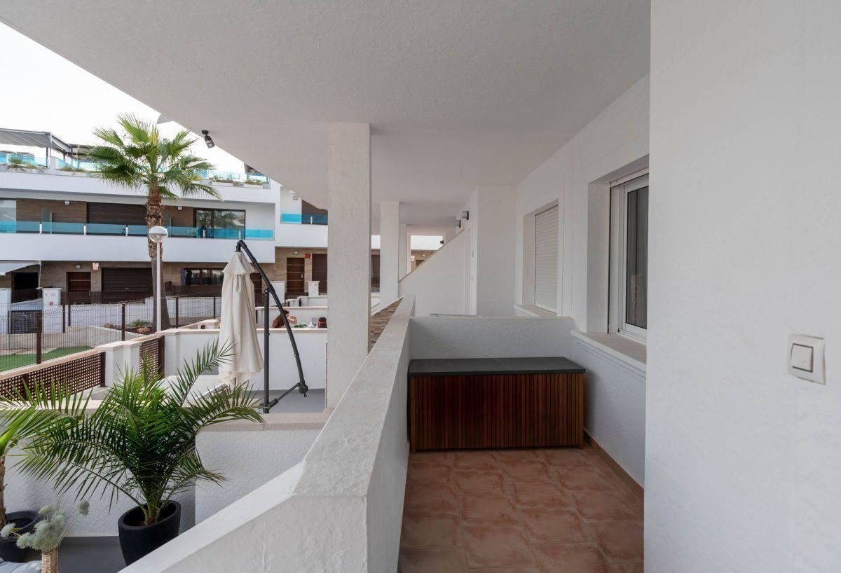 Se vende Apartamento Planta Media de 3 dormitorios en Costa Blanca, Alicante, España