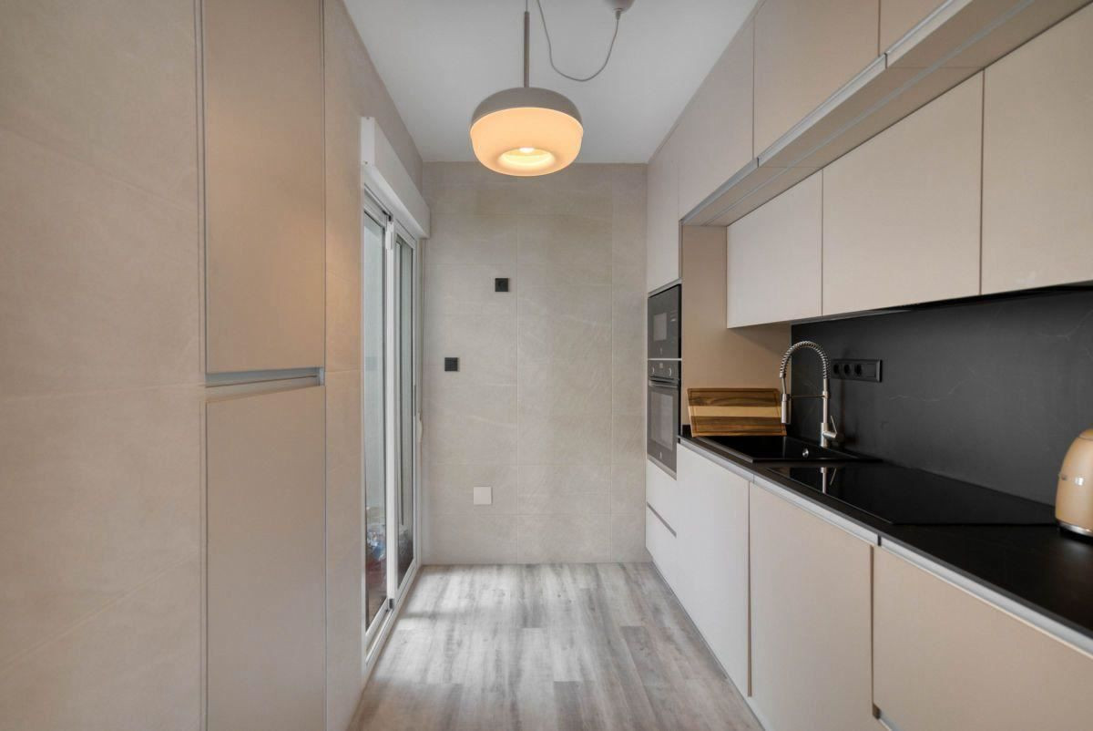 Se vende Apartamento Planta Media de 3 dormitorios en Costa Blanca, Alicante, España
