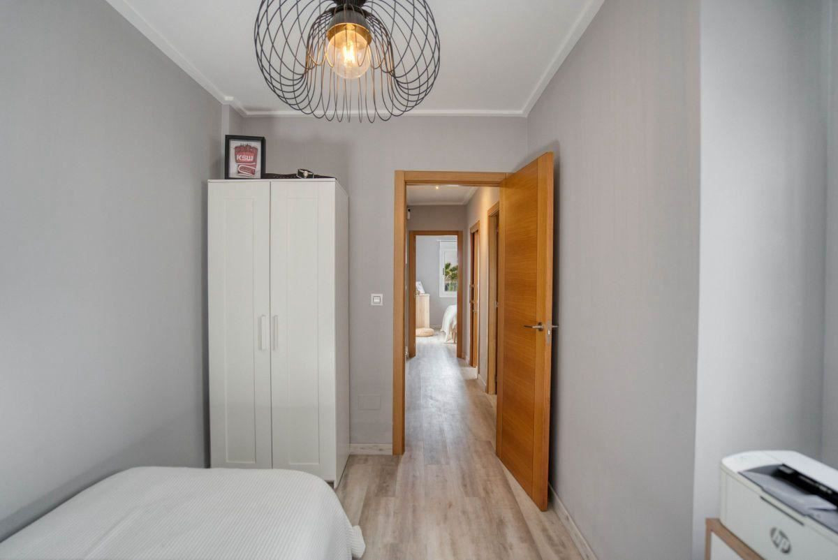 Se vende Apartamento Planta Media de 3 dormitorios en Costa Blanca, Alicante, España