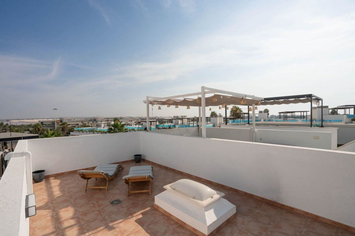 Se vende Apartamento Planta Media de 3 dormitorios en Costa Blanca, Alicante, España