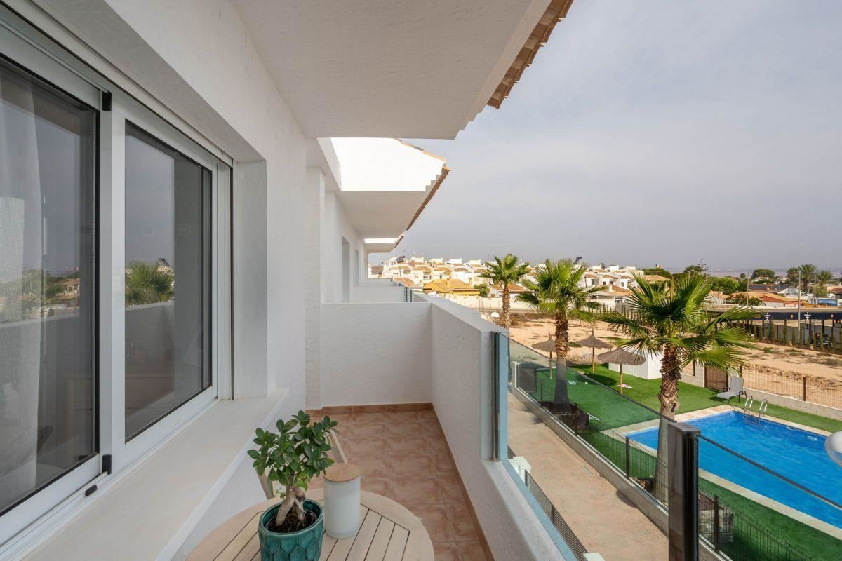 Se vende Apartamento Planta Media de 3 dormitorios en Costa Blanca, Alicante, España