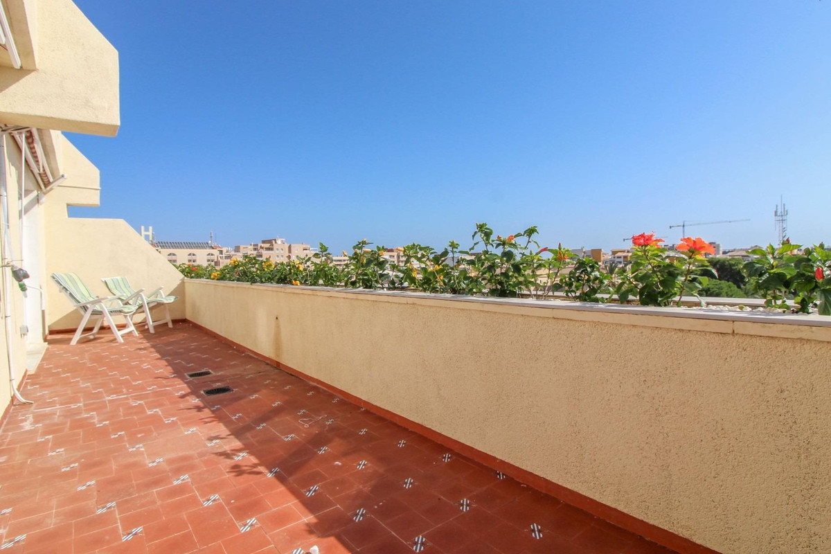 Se vende Apartamento Planta Media de 2 dormitorios en Costa Blanca, Alicante, España