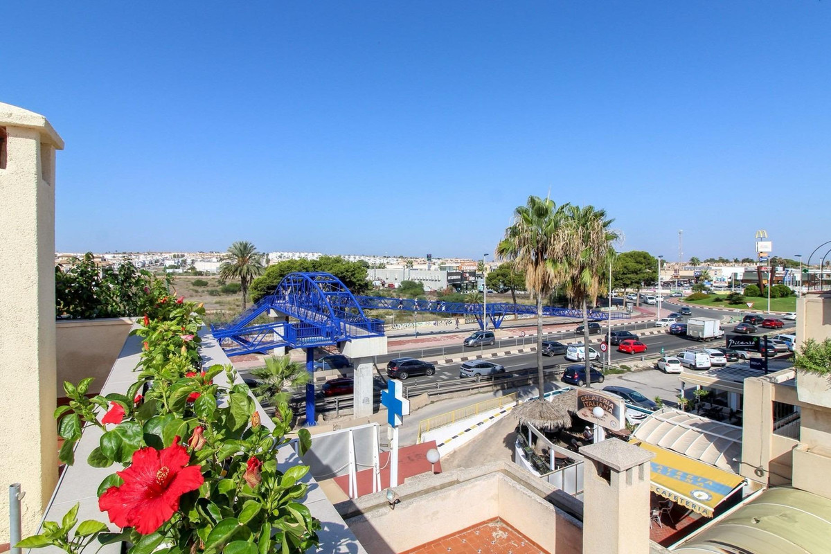 Se vende Apartamento Planta Media de 2 dormitorios en Costa Blanca, Alicante, España