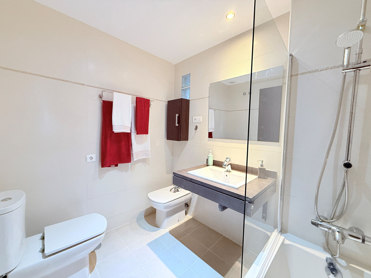 Se vende Adosada de 3 dormitorios en Costa Del Sol, Málaga, España