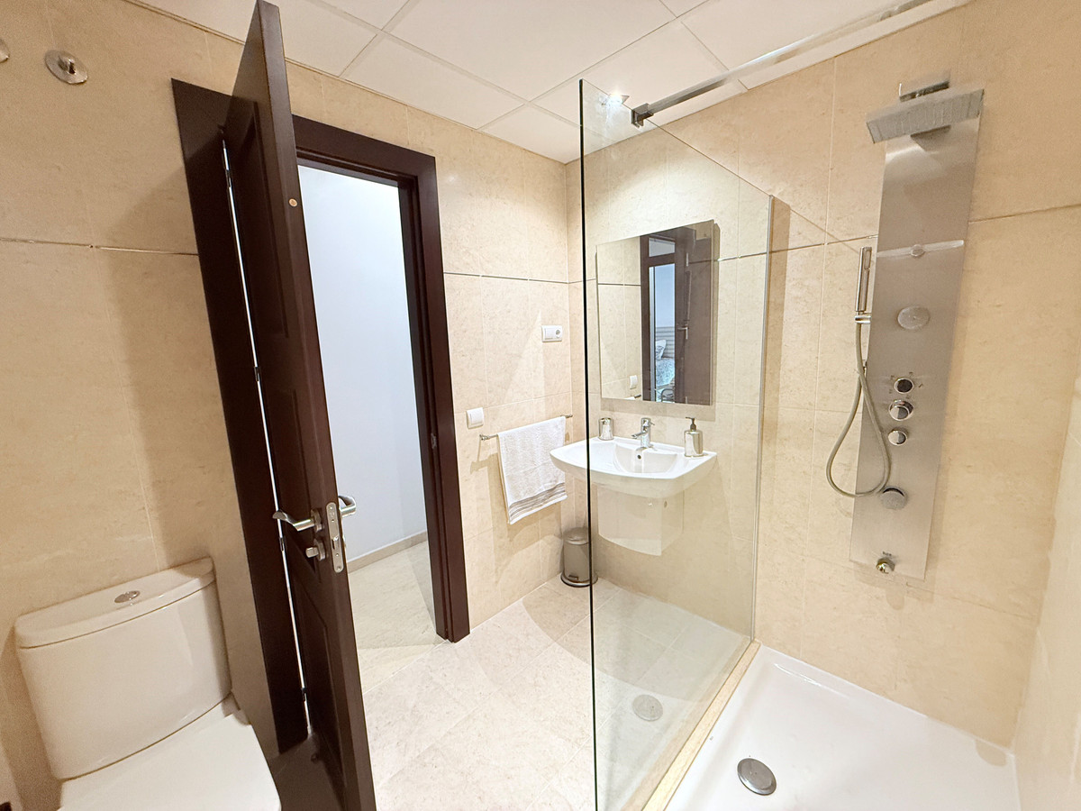 Se vende Adosada de 3 dormitorios en Costa Del Sol, Málaga, España