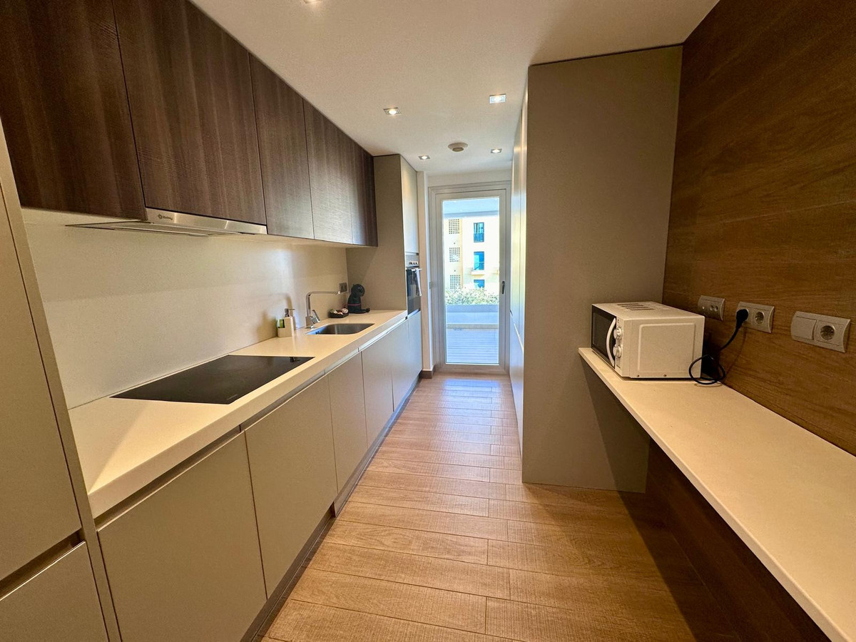 3 Bed Apartment for sale in San Pedro De Alcántara Costa Del Sol, Málaga, Spain
