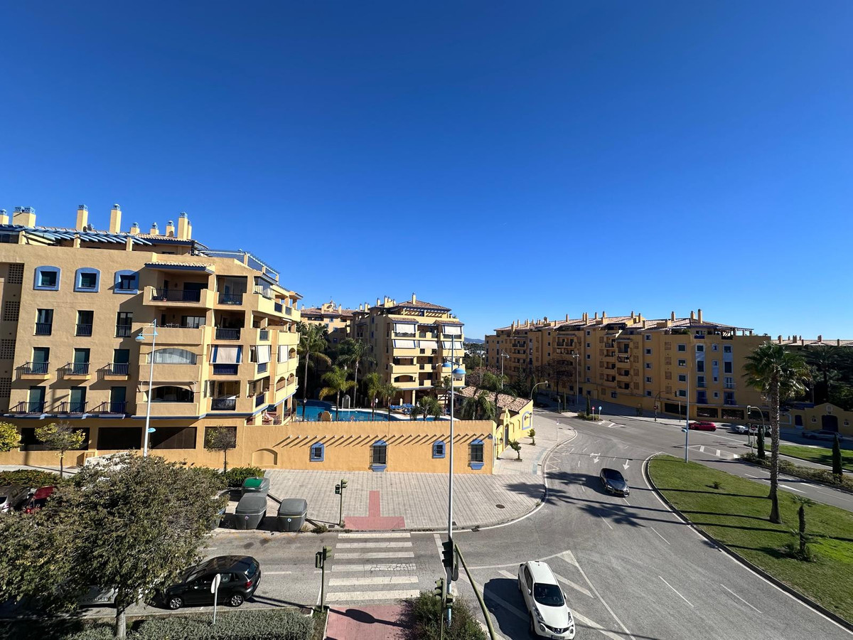 3 Bed Apartment for sale in San Pedro De Alcántara Costa Del Sol, Málaga, Spain