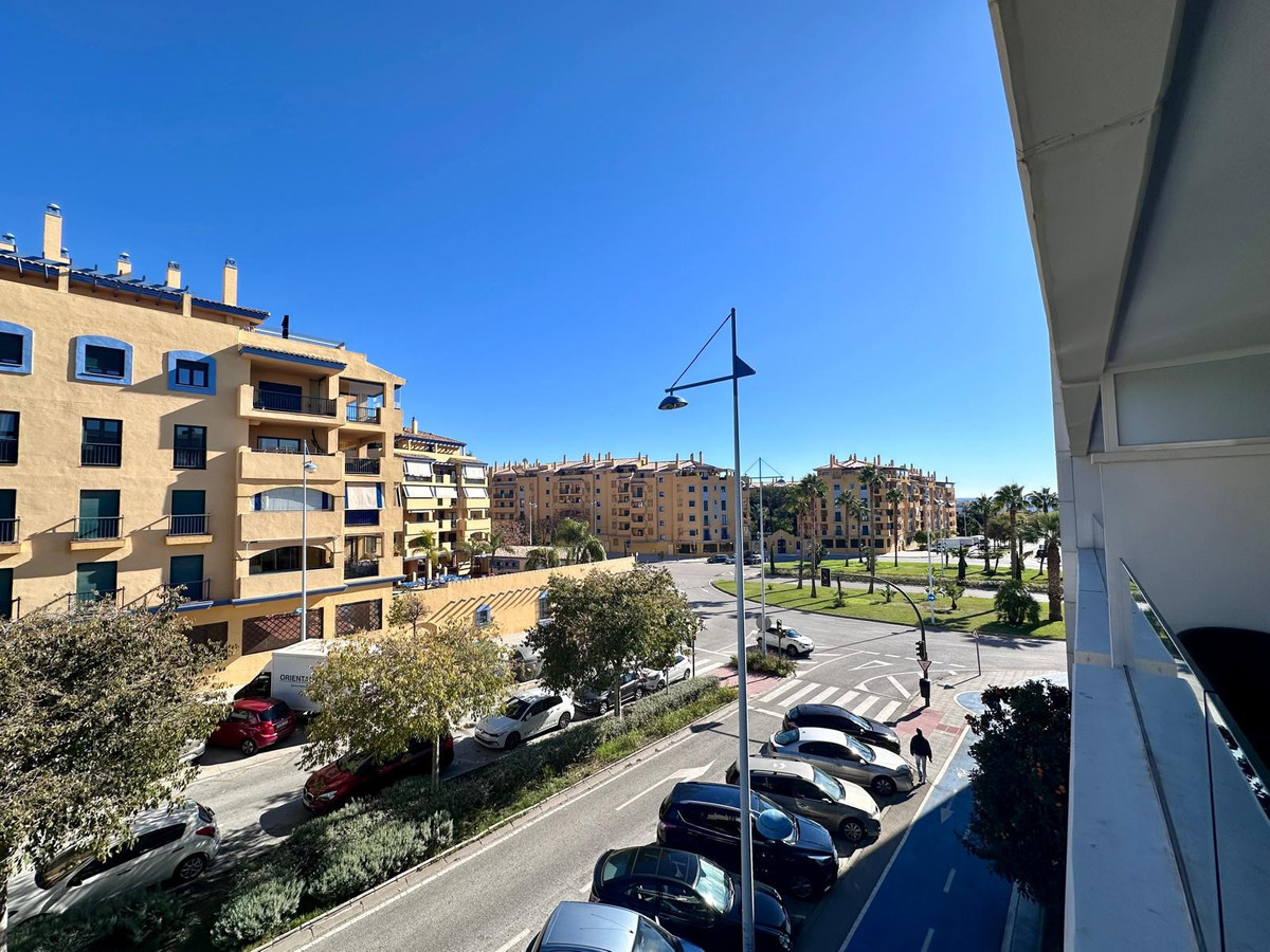 3 Bed Apartment for sale in San Pedro De Alcántara Costa Del Sol, Málaga, Spain