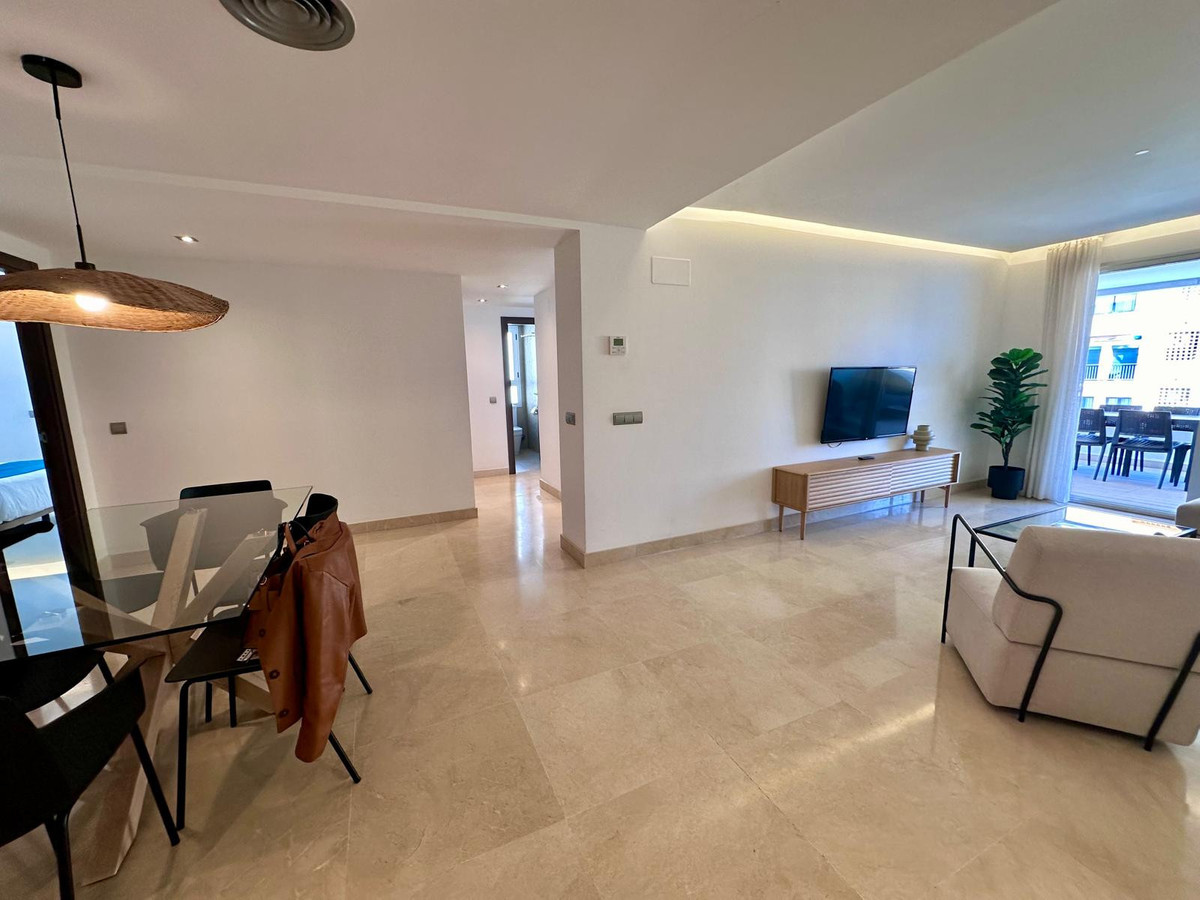 3 Bed Apartment for sale in San Pedro De Alcántara Costa Del Sol, Málaga, Spain