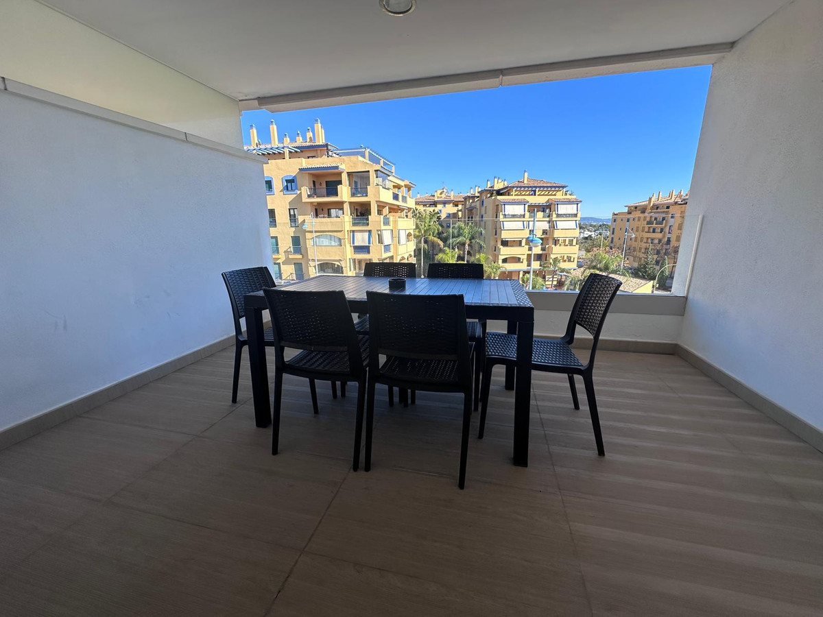 3 Bed Apartment for sale in San Pedro De Alcántara Costa Del Sol, Málaga, Spain