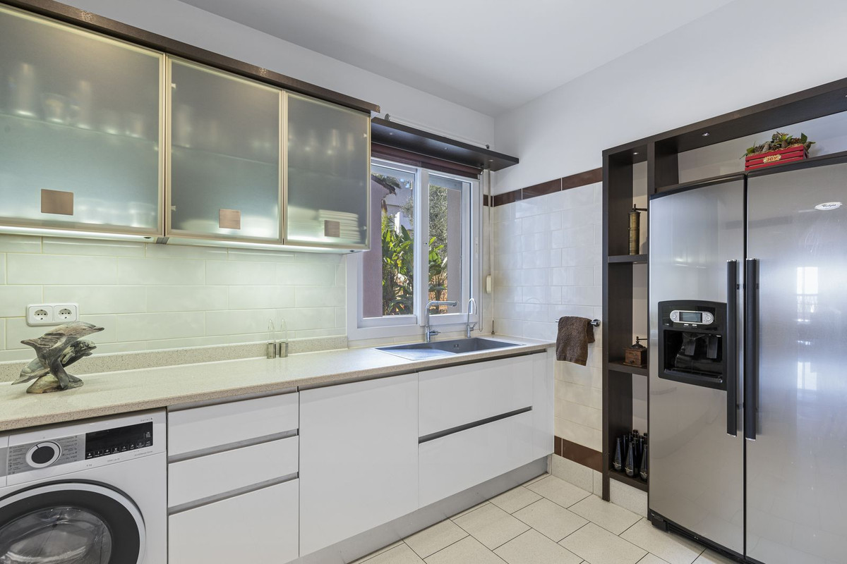 3 Bed Apartment for sale in Los Arqueros Costa Del Sol, Málaga, Spain