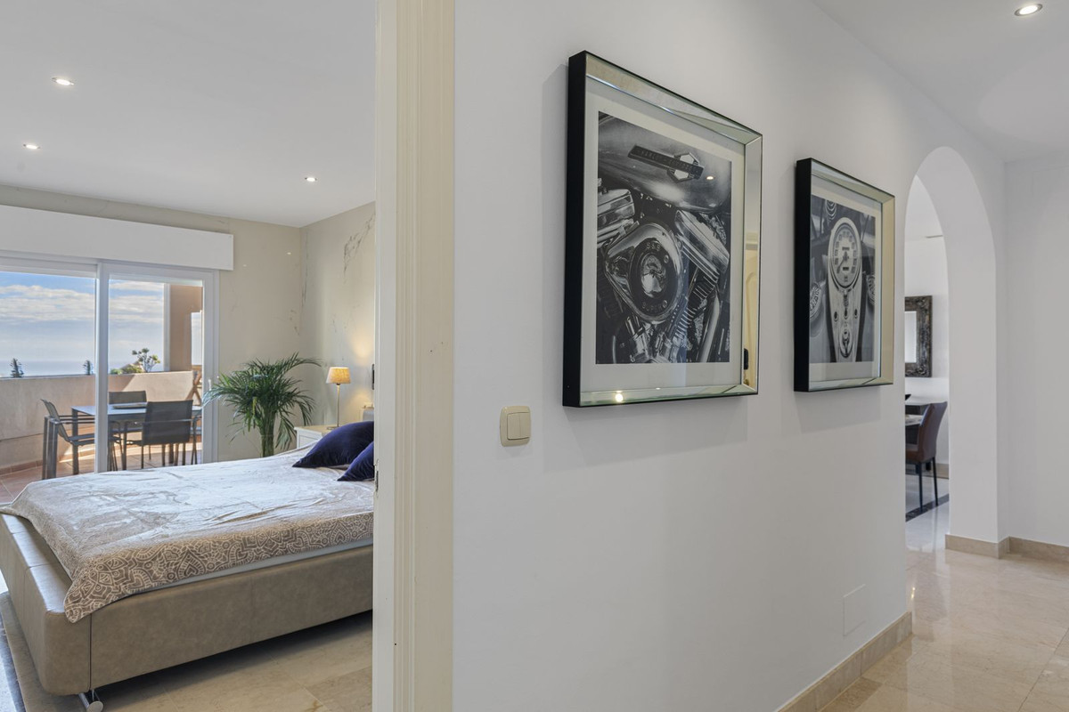 3 Bed Apartment for sale in Los Arqueros Costa Del Sol, Málaga, Spain