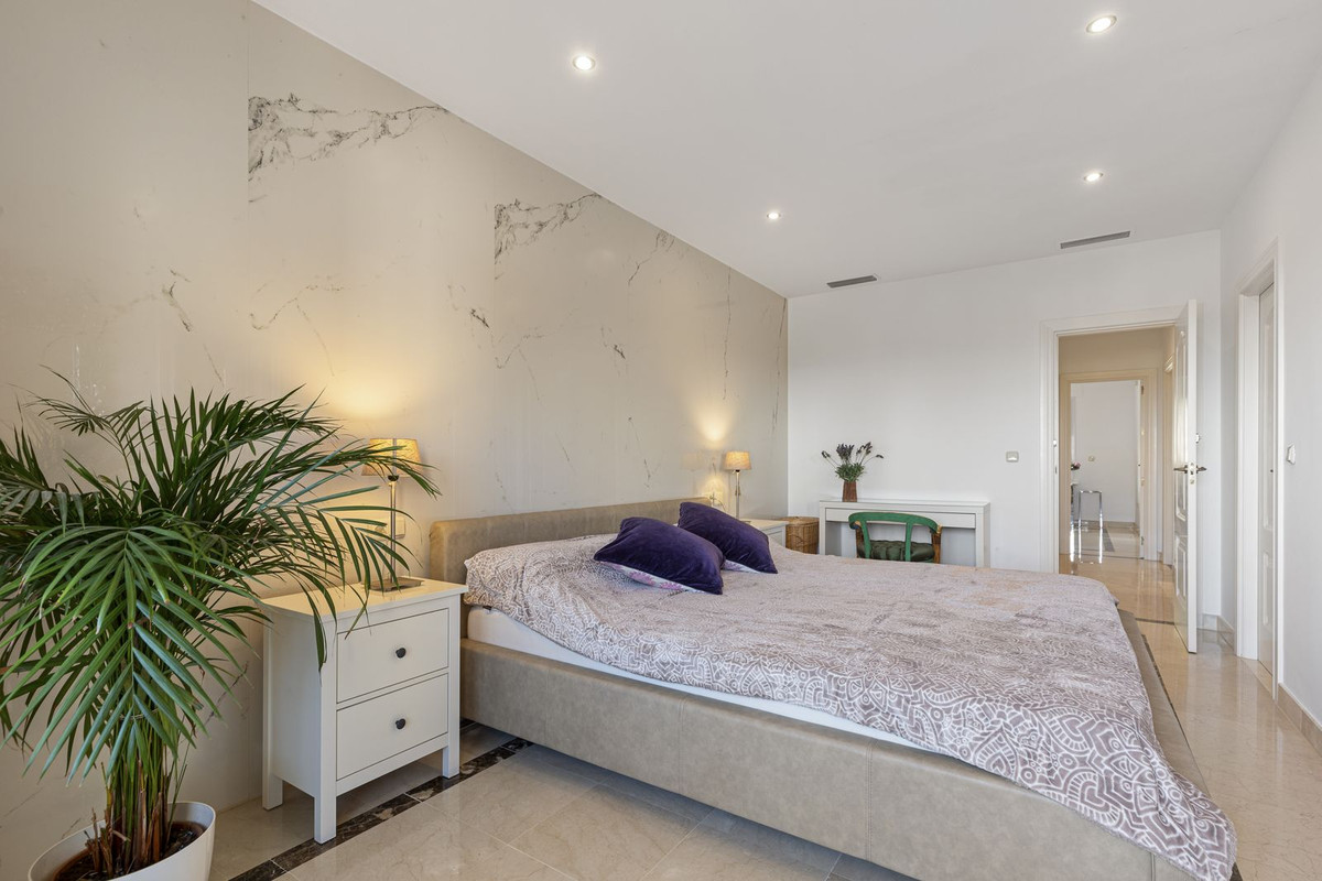 3 Bed Apartment for sale in Los Arqueros Costa Del Sol, Málaga, Spain