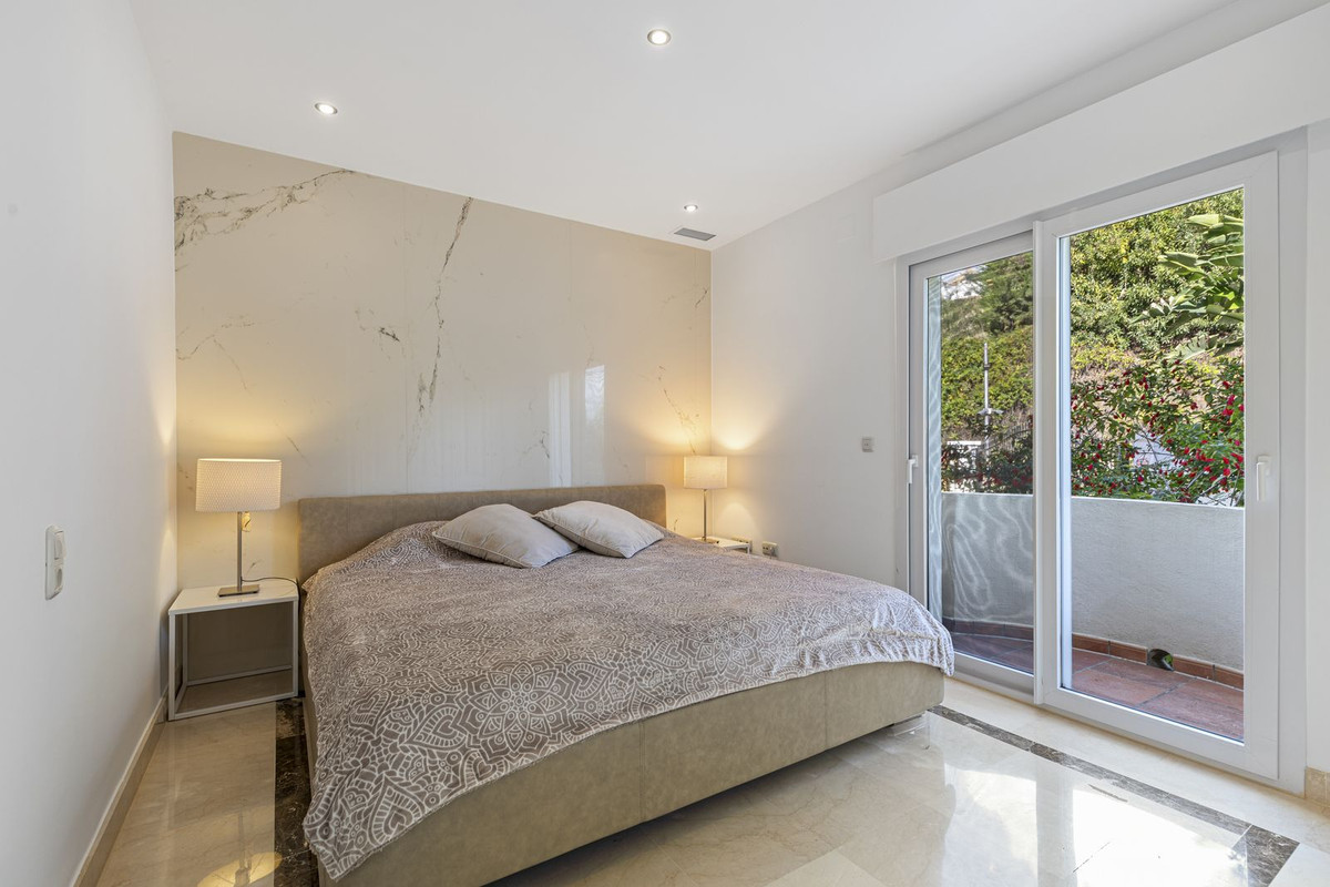 3 Bed Apartment for sale in Los Arqueros Costa Del Sol, Málaga, Spain